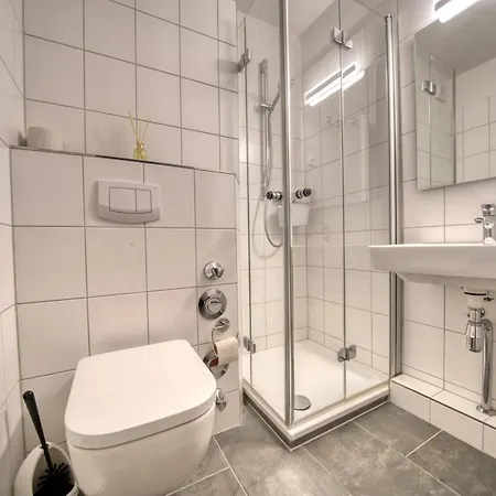 - Haus M, App 0m0105 *